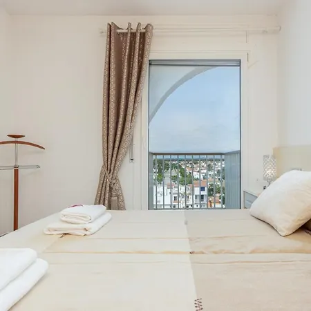 Apartment Apart-rent Penthouse Port Grec 0160 *