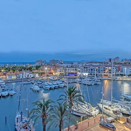 Apart-rent Penthouse Port Grec 0160 Apartment