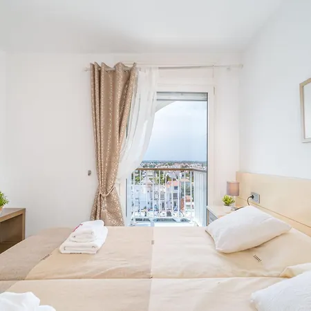 Apart-rent Penthouse Port Grec 0160 Apartment *